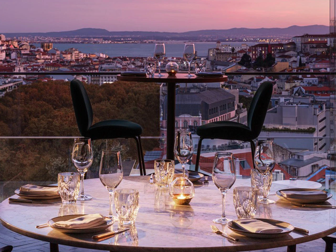 Seen Restaurant & Bar by Olivier Lisboa View Vista